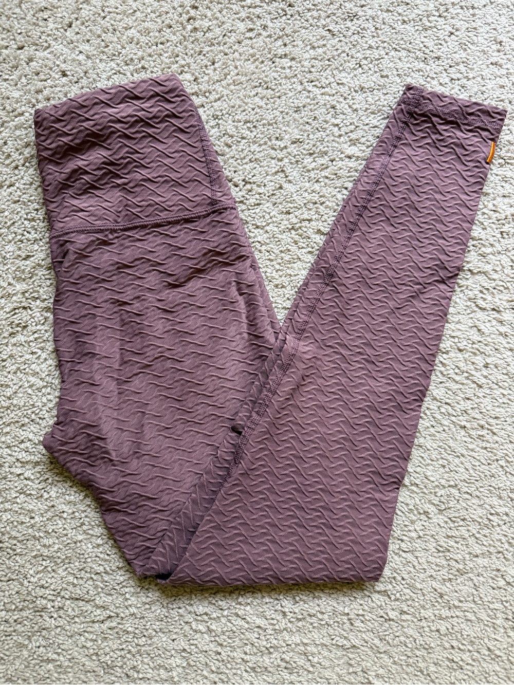 Lucy Textured Mauve Leggings Size Small High Rise Jacquard